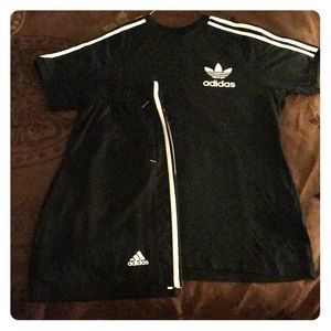 Men’s adidas shirt and short outfit